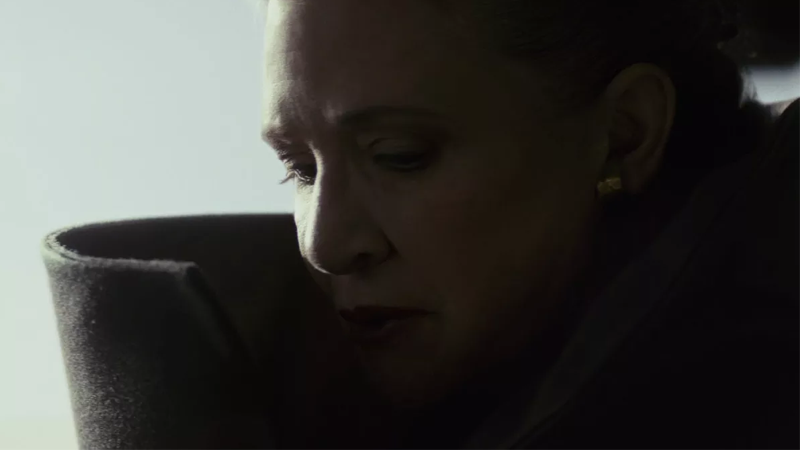 Leia keeping an eye on the comments for fans whining about Mary Poppins.